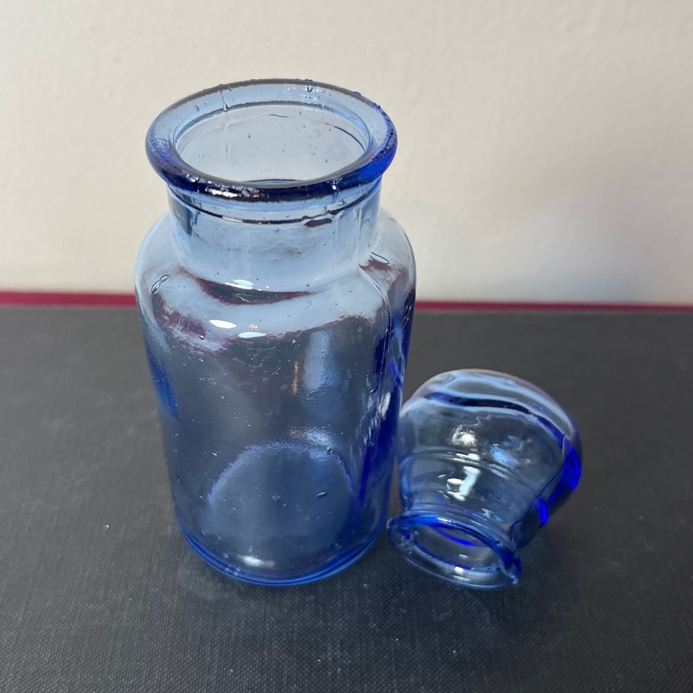 Vintage Blue Glass Mini Apothecary Jar Bubble Lid Taiwan - Picture 2 of 5